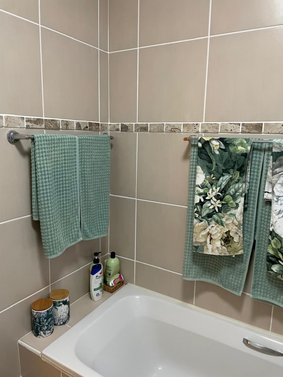 2 Bedroom Property for Sale in Sherwood Eastern Cape